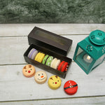 Christmasy Macarons box