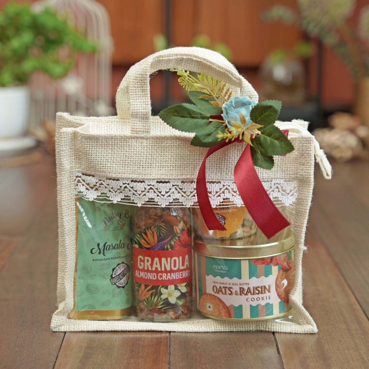 Signature Carry Hamper