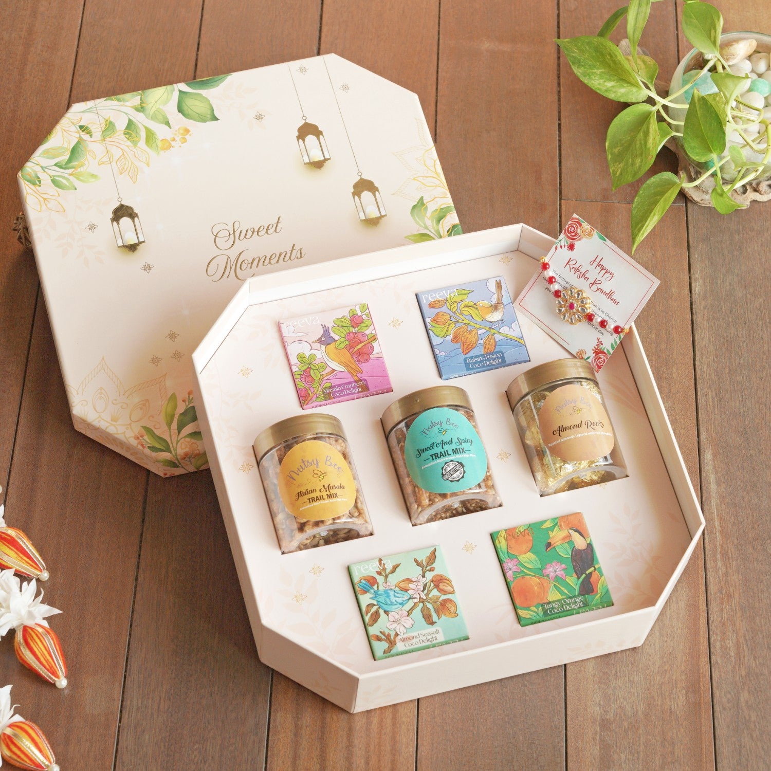 Elegance tied hamper