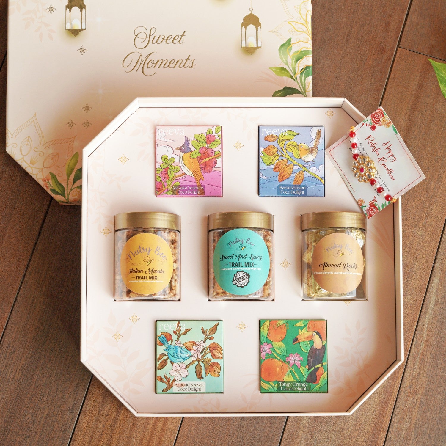 Elegance tied hamper