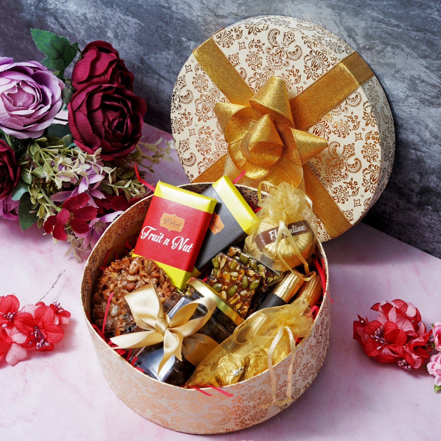 Sweet Golden Hamper