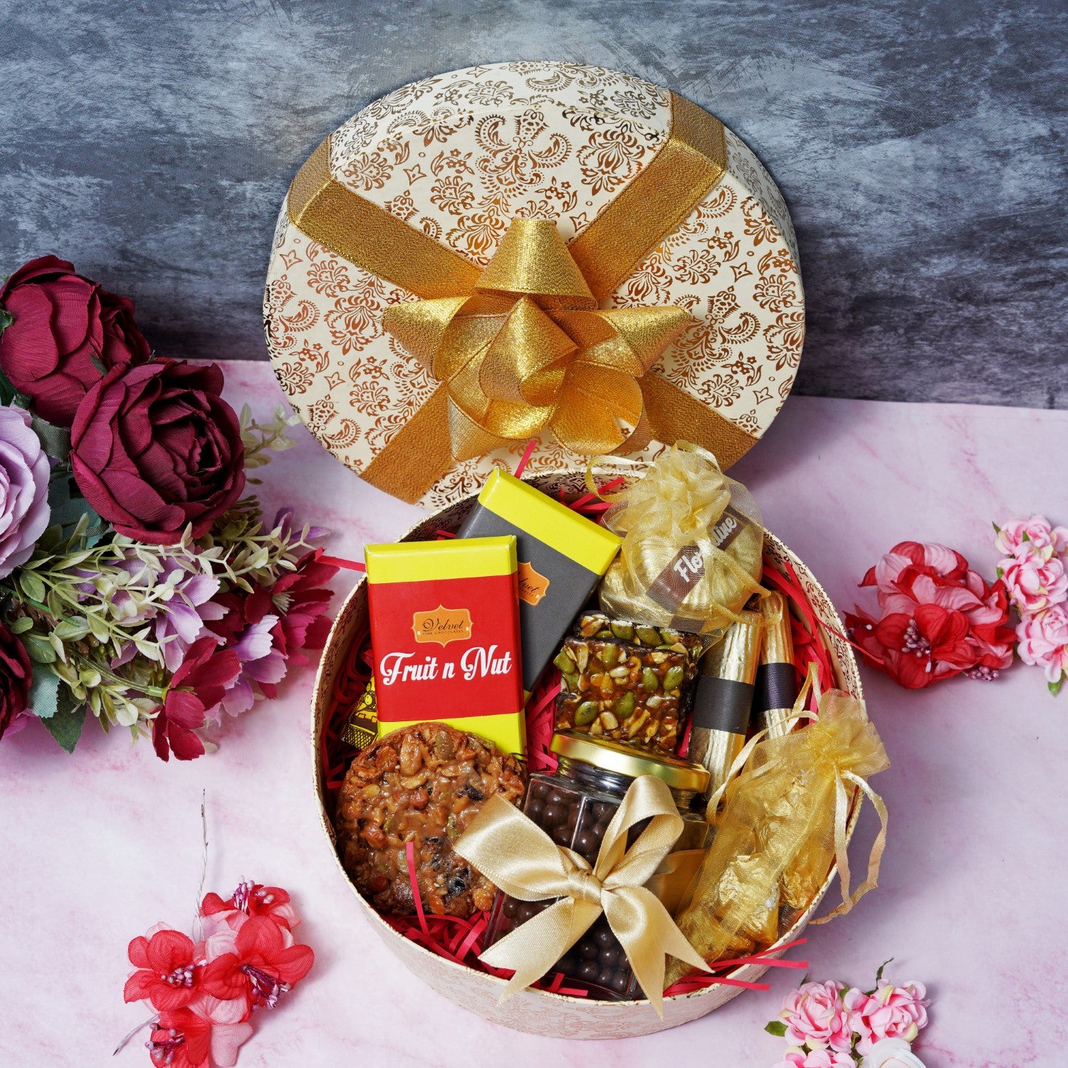 Sweet Golden Hamper